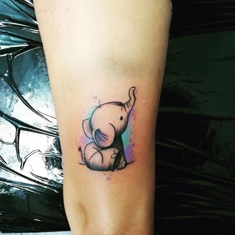 tatuaj color tatuaj elefant mana Salon tatuaje si piercing Funky tattoo bucuresti