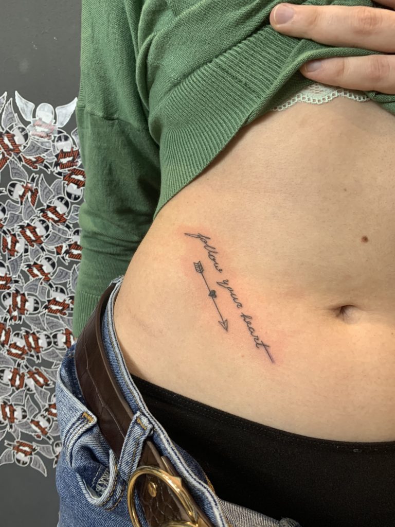tatuaj scris Salon tauaje si piercing Funky Tattoo Bucuresti