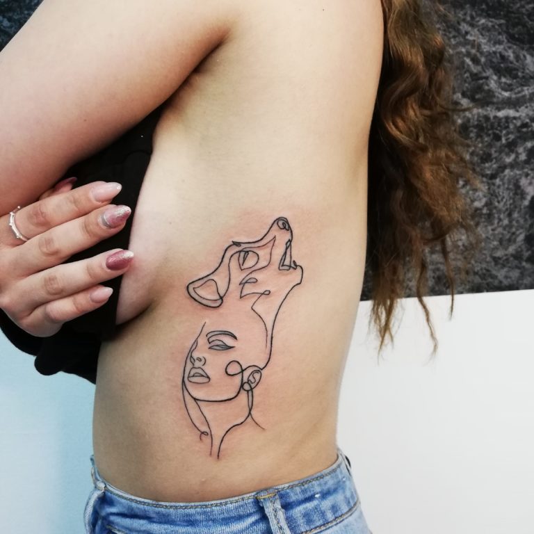 tatuaj fete linework salon tatuaje si piercing Funky tattoo Bucuresti
