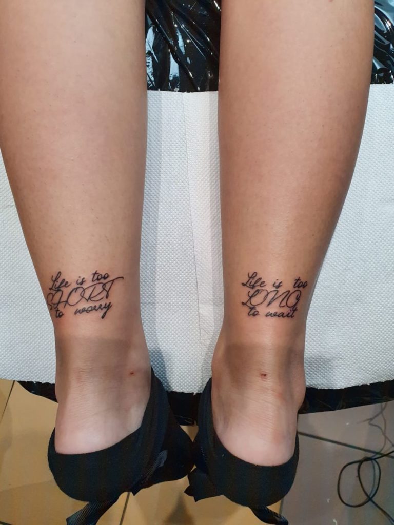 tatuaj color picior salon tatuaje si piercing Funky tattoo Bucuresti