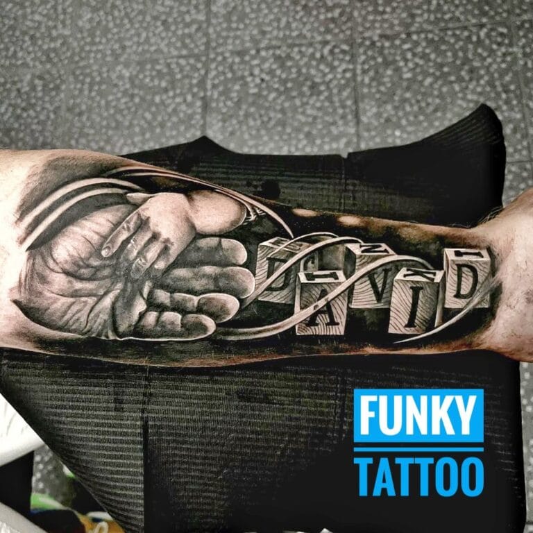 tatuaje barbati mana sculptura portret spate arm tattoo men portret salon tatuaje si piercing bucuresti