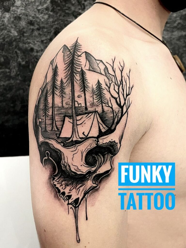 Tatuaj mana arm tattoo realistic craniu padure tattoo black and grey tatuaje baieti barbati men tattoo saloane de tatuaj bucuresti funky tattoo