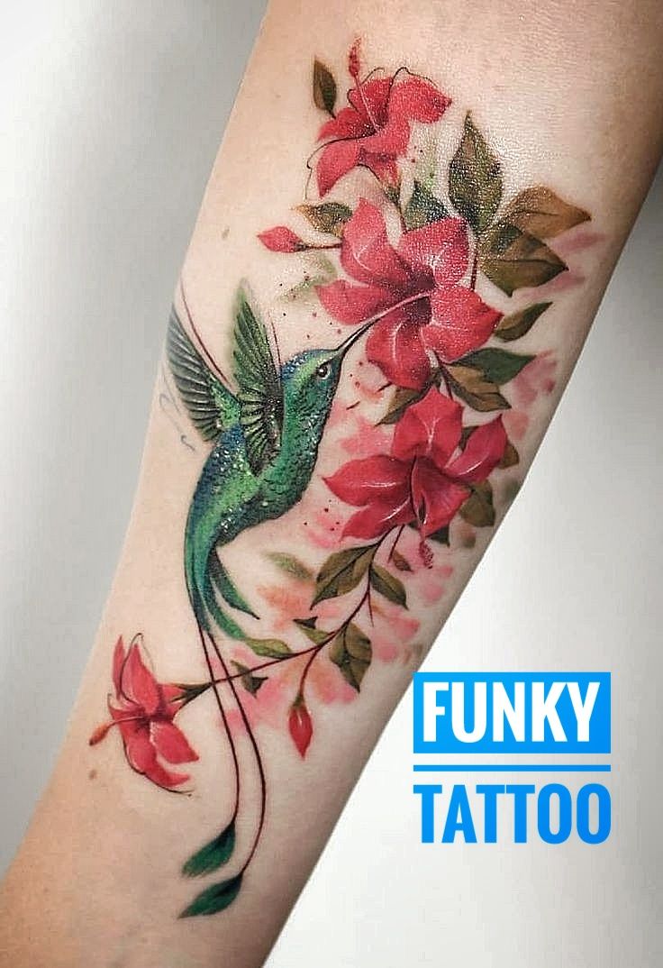 Tatuaj fete Tatuaj pe mana arm tattoo flori pasarea colibrii tattoo color tattoo saloane de tatuaj bucuresti funky tattoo