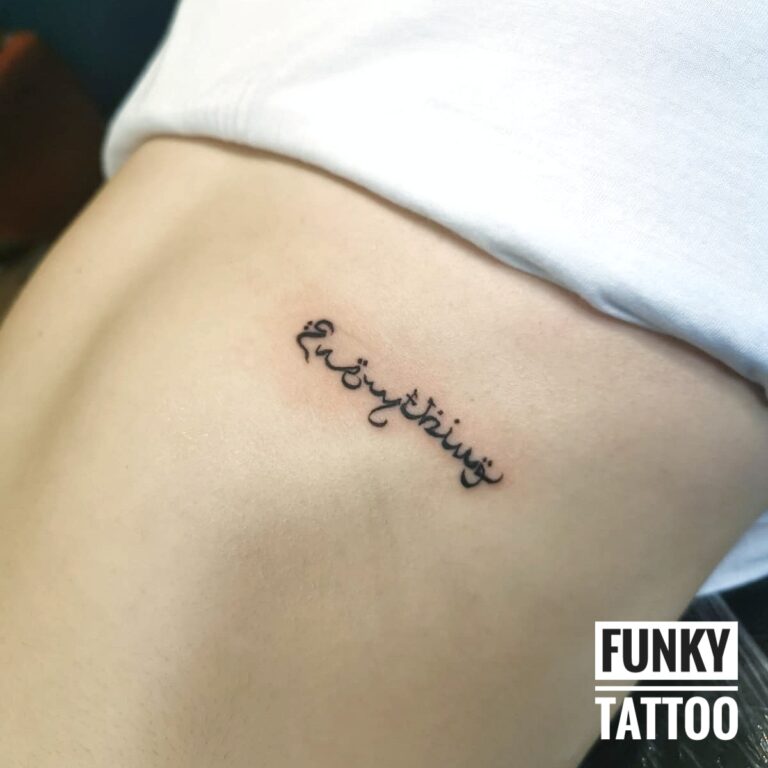 Tatuaj fete tattoos tatuaj coaste sub sani scris data tatuaj data Salon tatuaje si piercing Funky Tattoo Bucuresti