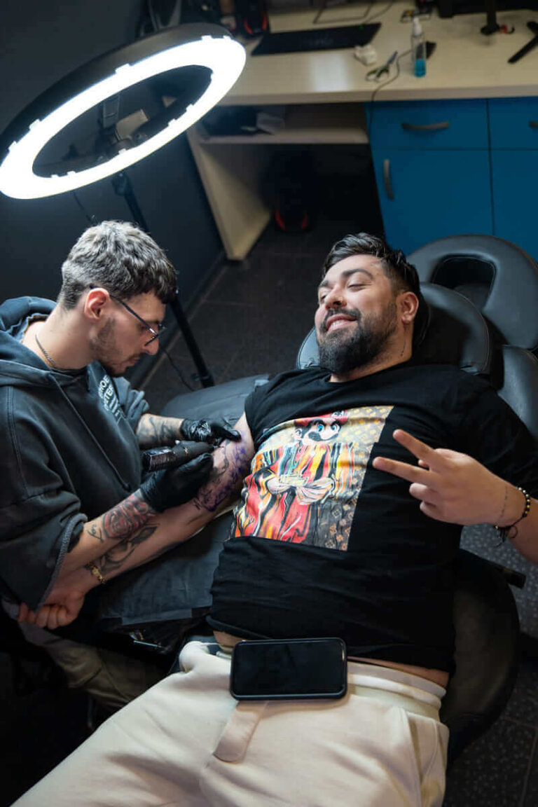 Salon tatuaje Vedete la Funky Tattoo Bucuresti Iomgen