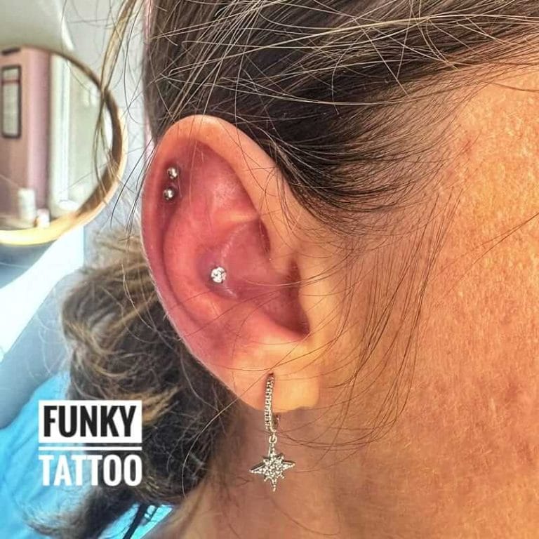 salon de piercing in bucuresti cercel ureche conch double helix