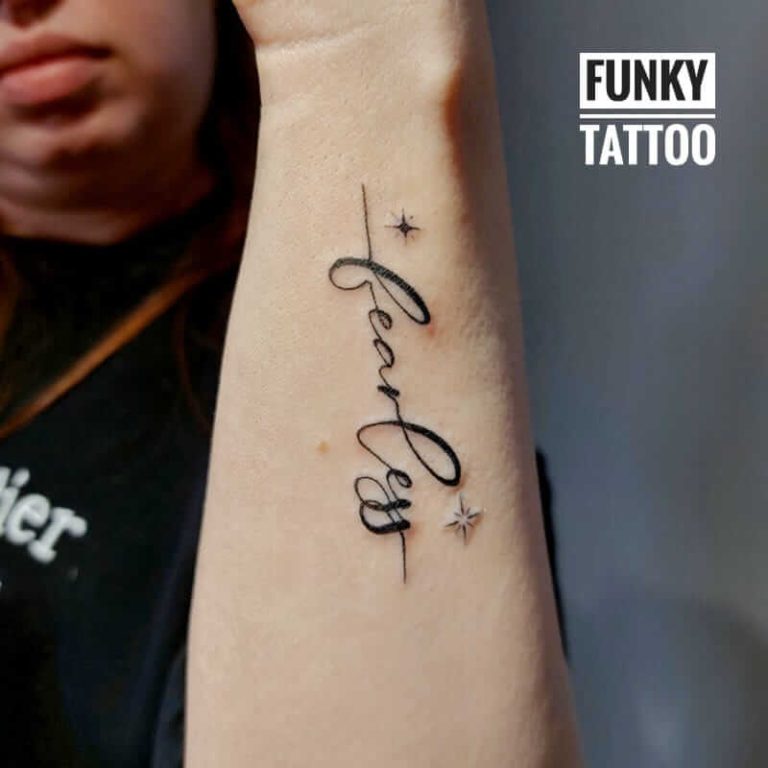 tatuaje fete tatuaj antebrat idei tatuaje fete scrisuri