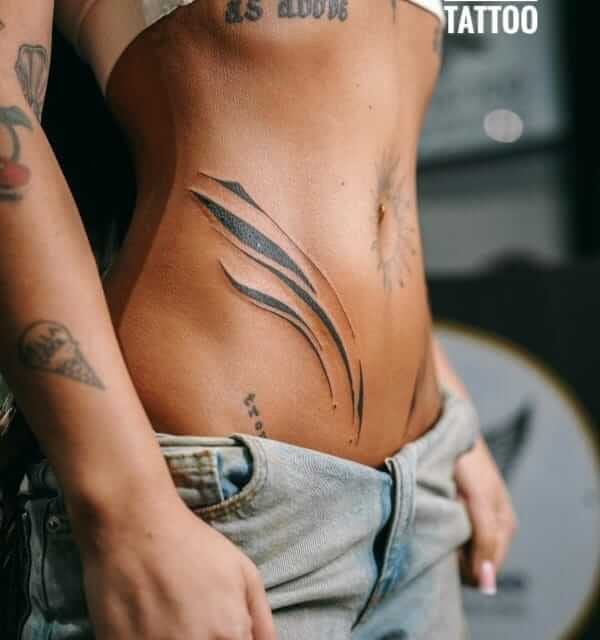 tatuaje pentru fete tatuaj abdomen