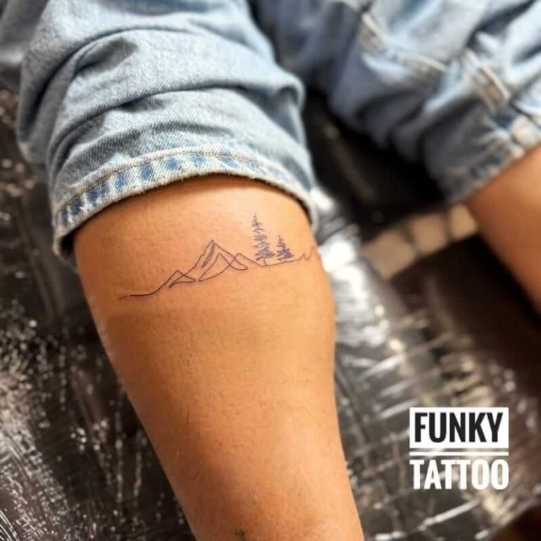 tatuaj barbati tatuaj pe picior tatuaj baieti