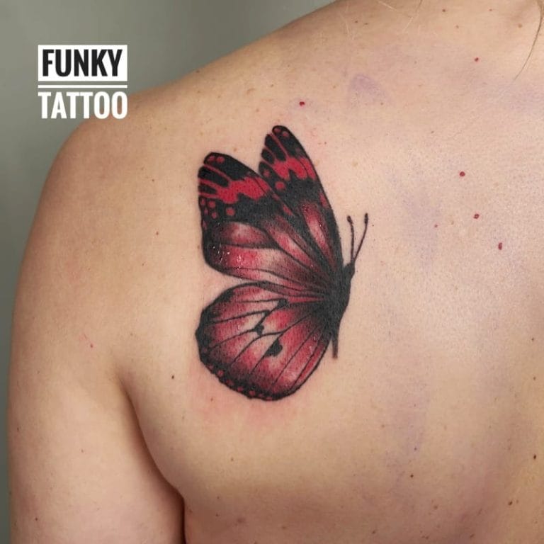 tatuaje fete tatuaje color fluture tatuaje pe spate