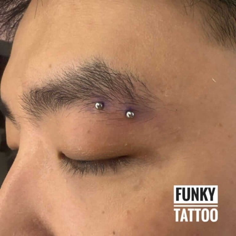salon piercing horizontal eyebrow piercing ureche piercing helix piercing nas piercing buric