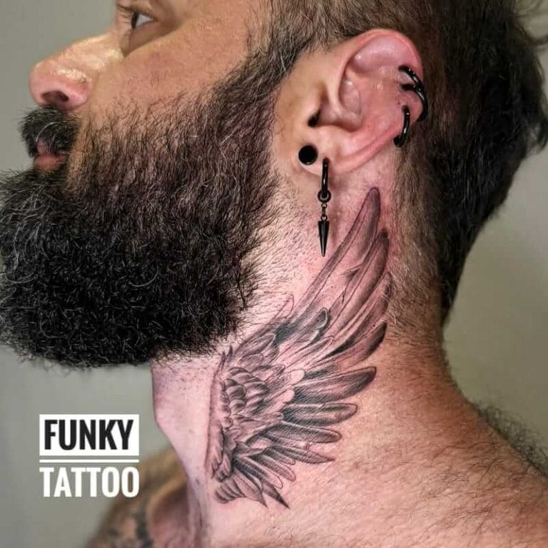 tatuaje barbati tatuaj pe gat tatuaj aripi salon tatuaje