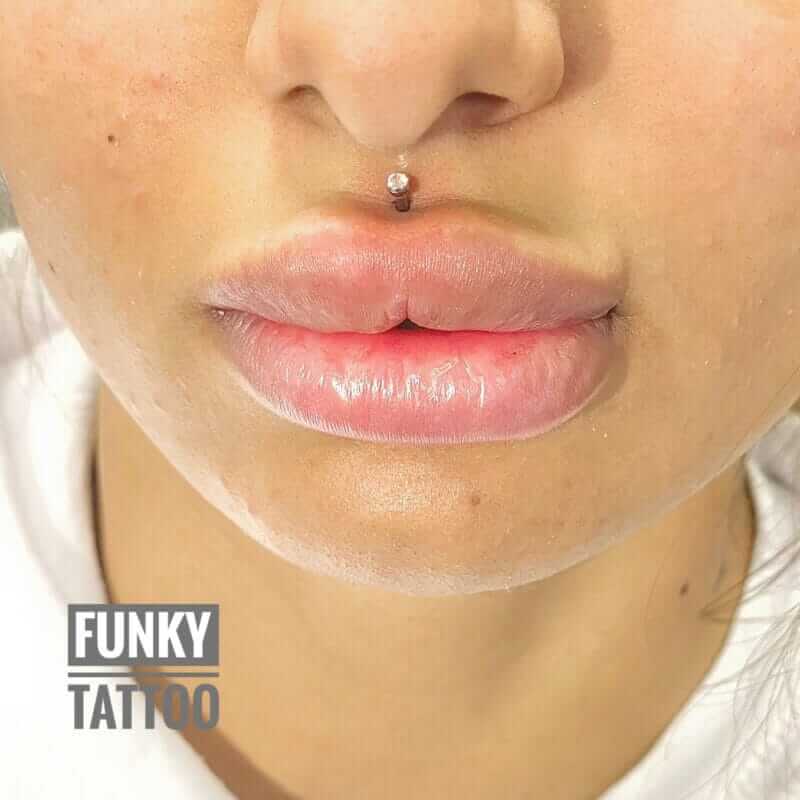 piercing buza piercing medusa cercel buza Salon piercing Bucuresti