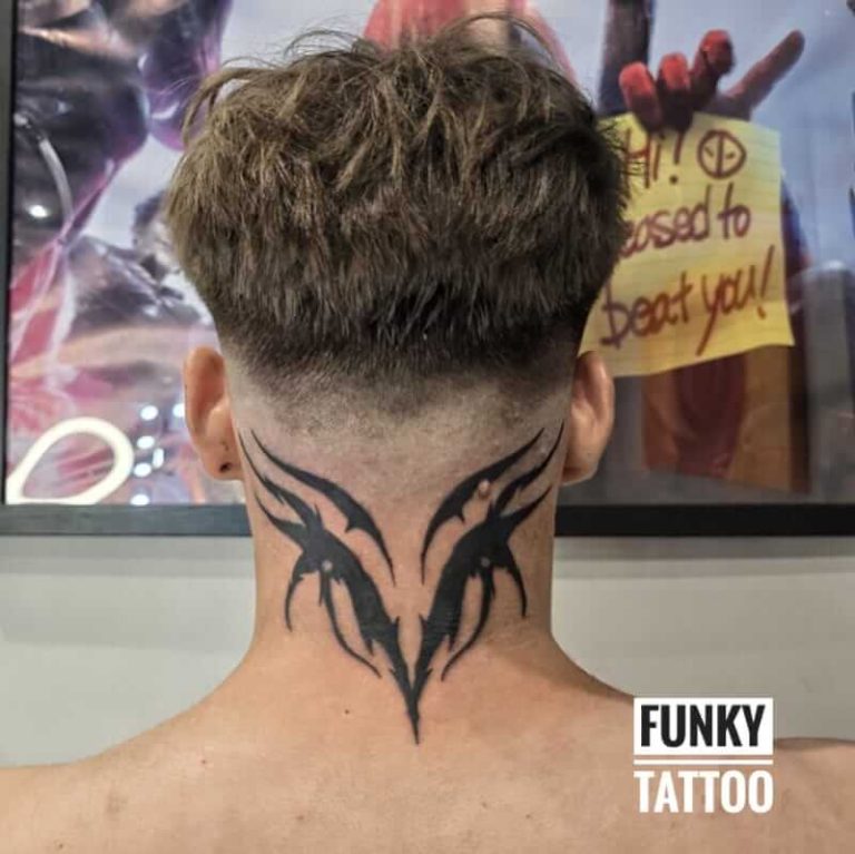 tatuaje barbati tatuaj pe gat modele de tatuaje salon tatuaje