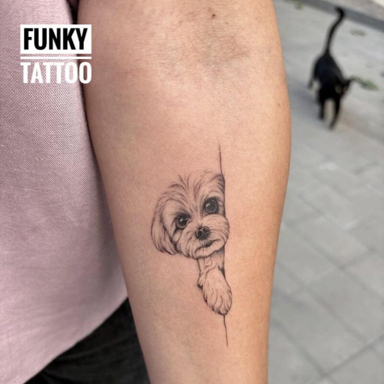 tatuaj catel pe mana tatuaj pe antebrat salon de tatuaje bucuresti