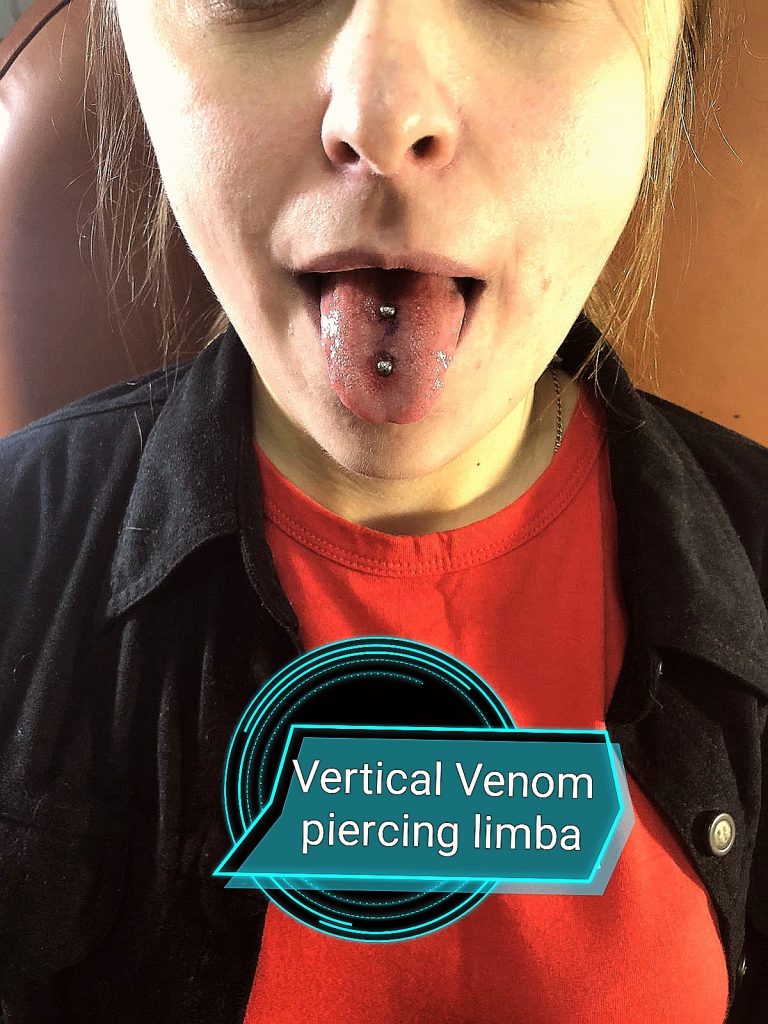 funky tattoo salon tatuaje piercing vertical venom